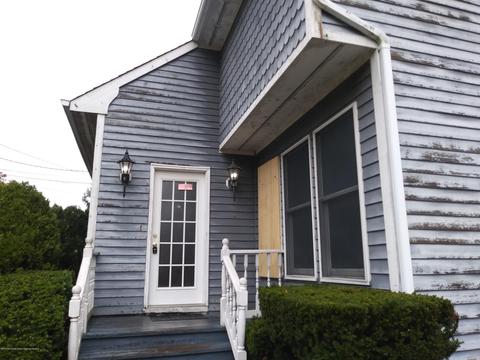 12 Barnes Dr, Brick, NJ 08723 photo 2
