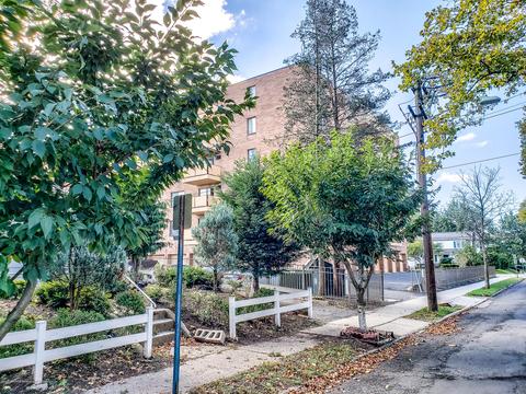 74 Clarendon Pl, Hackensack, NJ 07601 photo 6