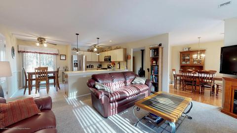 584 Winterberry Blvd, Jackson, NJ 08527 photo 3