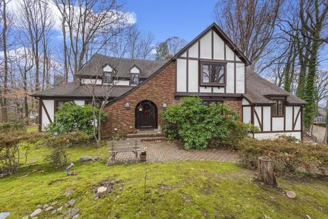 4 E Brook Dr, Holmdel, NJ 07733 photo 1