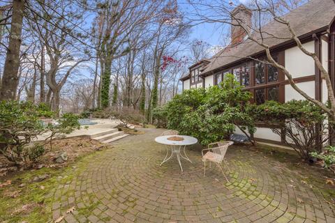 4 E Brook Dr, Holmdel, NJ 07733 photo 5