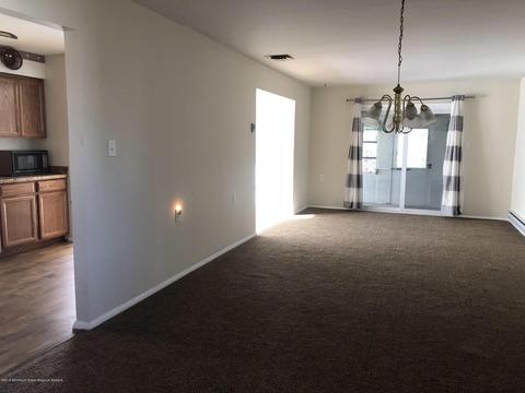 45 Markham Rd, Brick, NJ 08724 photo 4