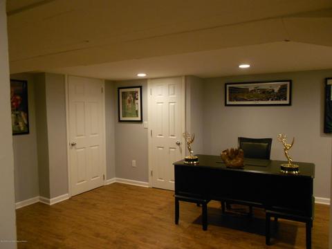 1041 Windsor Rd, Millstone, NJ 08535 photo 15