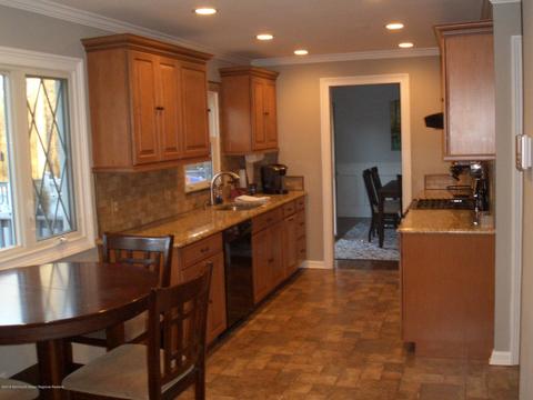 1041 Windsor Rd, Millstone, NJ 08535 photo 7