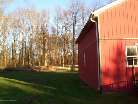 1041 Windsor Rd, Millstone, NJ 08535 photo 23