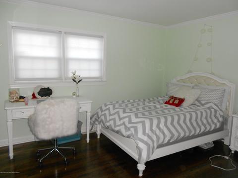 1041 Windsor Rd, Millstone, NJ 08535 photo 11