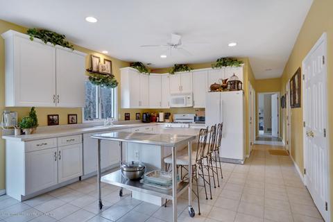 44 Overlook Dr, Jackson, NJ 08527 photo 2