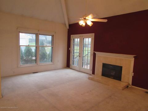 33 Maple Ln #D, Brielle, NJ 08730 photo 4