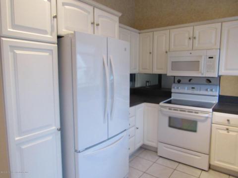 33 Maple Ln #D, Brielle, NJ 08730 photo 6