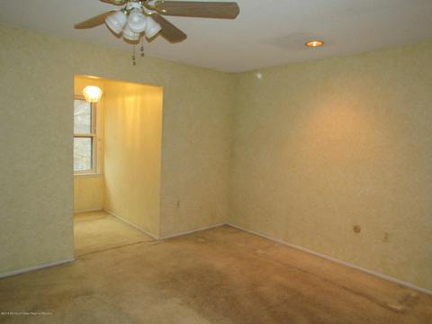 33 Maple Ln #D, Brielle, NJ 08730 photo 11