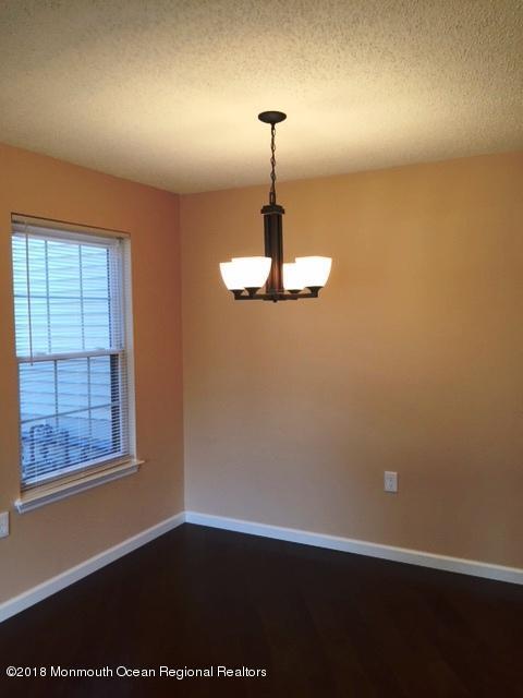 702 Daffodil Dr, Jackson, NJ 08527 photo 5