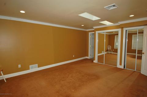 40 Appleton Dr, Hazlet, NJ 07730 photo 11