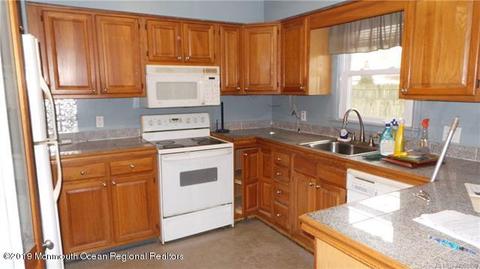 401 7th St, Waretown, NJ 08758 photo 2