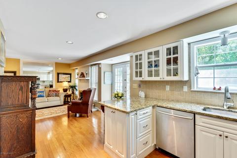 33 Maple Dr, Spring Lake Heights, NJ 07762 photo 10