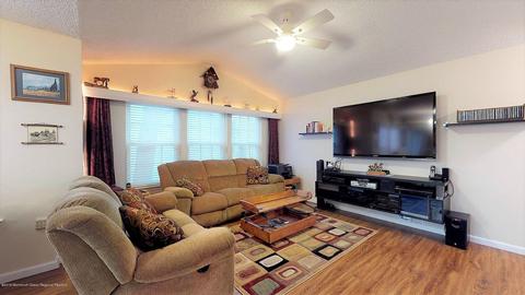 8 Thatcher Ct, Jackson, NJ 08527 photo 6