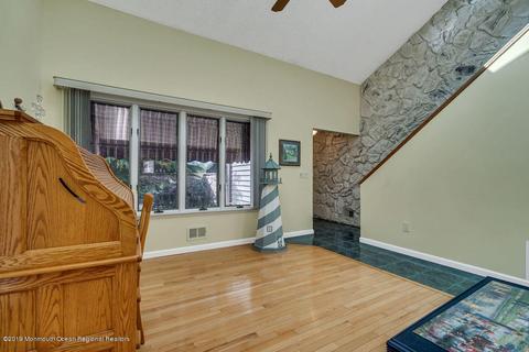 10 Esplanade, Brick, NJ 08723 photo 4