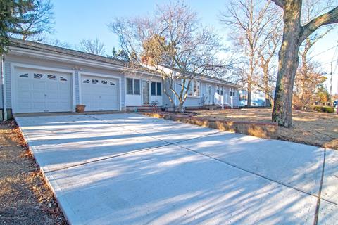 409 17th Ave, Brick, NJ 08724 photo 1