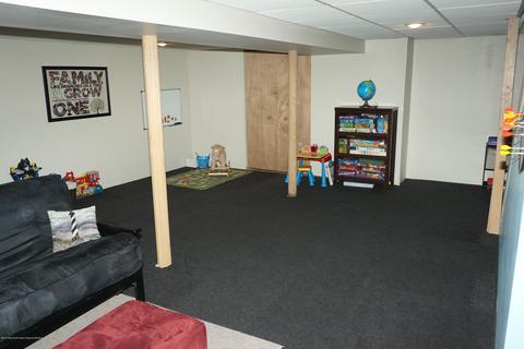 34 Townsend Dr, Matawan, NJ 07747 photo 19
