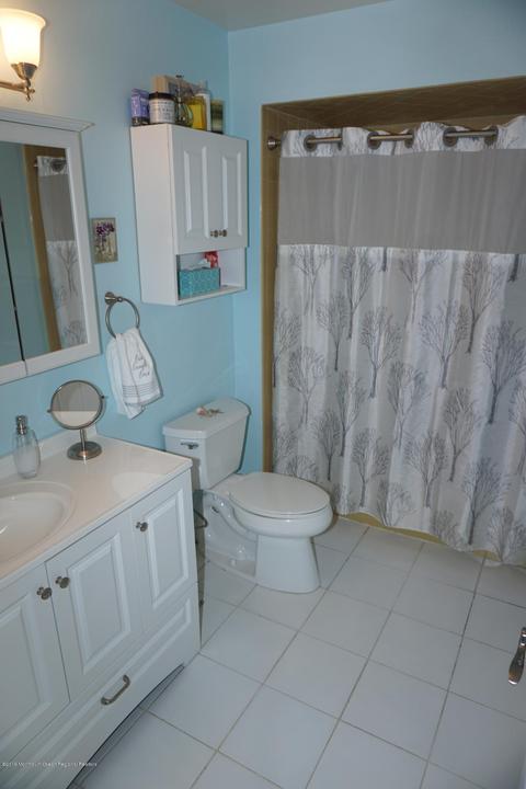 34 Townsend Dr, Matawan, NJ 07747 photo 14