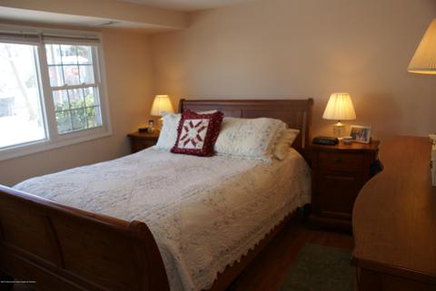 33 Farmbrook Dr, Old Bridge, NJ 08857 photo 11