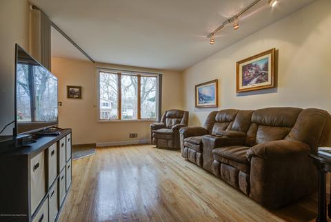 8 Colonial Dr, Matawan, NJ 07747 photo 11