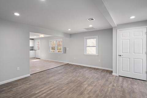 610 E Arverne Ave, Ocean Gate, NJ 08740 photo 4