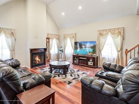 110 Cottrell Rd, Matawan, NJ 07747 photo 7