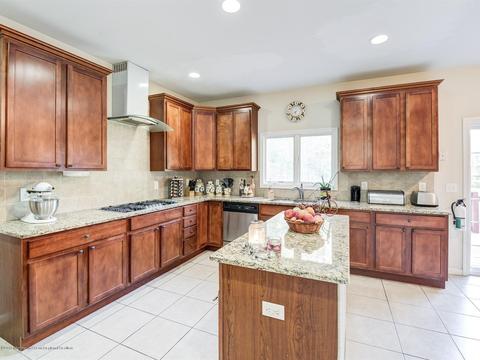 110 Cottrell Rd, Matawan, NJ 07747 photo 13