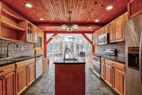 28 Pine Rd, Howell, NJ 07731 photo 9
