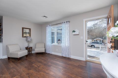 7 Eisenhower Ct, Matawan, NJ 07747 photo 10