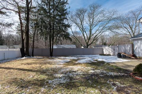 7 Eisenhower Ct, Matawan, NJ 07747 photo 31