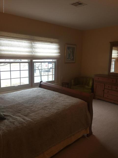 2 Rushmore Dr, Brick, NJ 08724 photo 18