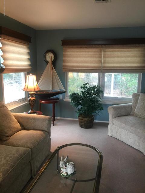 2 Rushmore Dr, Brick, NJ 08724 photo 6