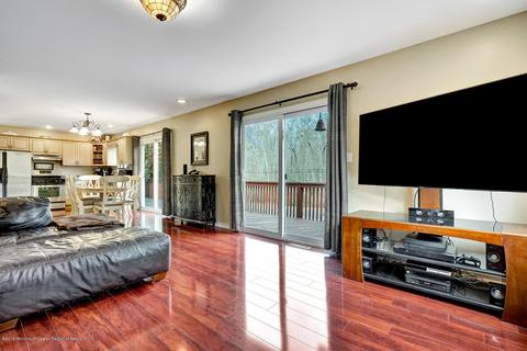 672 Freehold Rd, Jackson, NJ 08527 photo 5