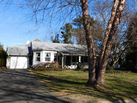 608 Locust Rd, Brielle, NJ 08730 photo 2