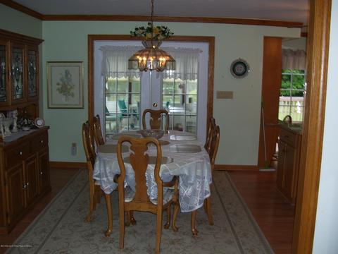22 Marc Dr, Matawan, NJ 07747 photo 7
