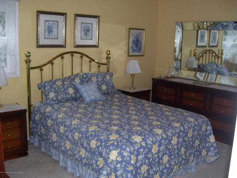 22 Marc Dr, Matawan, NJ 07747 photo 10