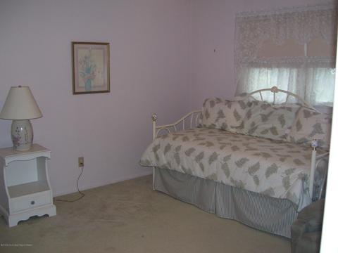 22 Marc Dr, Matawan, NJ 07747 photo 12