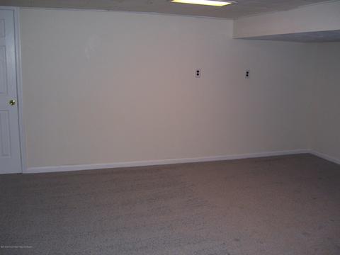 22 Marc Dr, Matawan, NJ 07747 photo 17