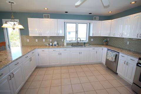 706 Stephanie Ct, Forked River, NJ 08731 photo 38