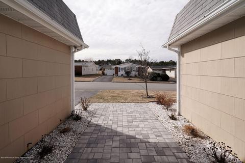 39 Sidney Ct, Brick, NJ 08724 photo 18