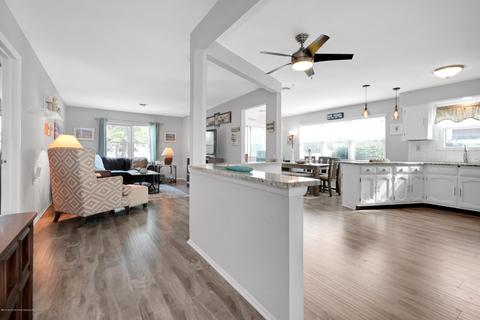 39 Sidney Ct, Brick, NJ 08724 photo 2