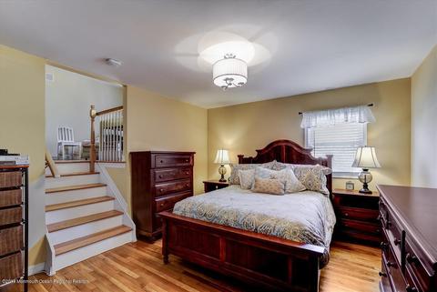 5 Acker Dr, Middletown, NJ 07748 photo 11