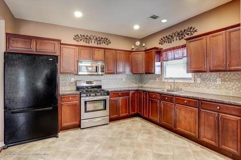 5 Acker Dr, Middletown, NJ 07748 photo 15