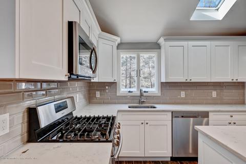 2 Jonathan Dr, Tinton Falls, NJ 07753 photo 12
