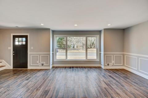 2 Jonathan Dr, Tinton Falls, NJ 07753 photo 4