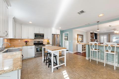 24 Beach St, Sea Bright, NJ 07760 photo 6