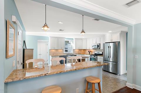 24 Beach St, Sea Bright, NJ 07760 photo 4
