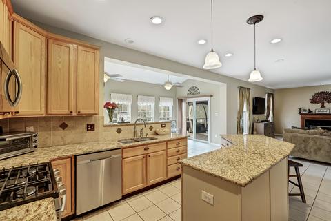 5 Reagan Dr, Jackson, NJ 08527 photo 9