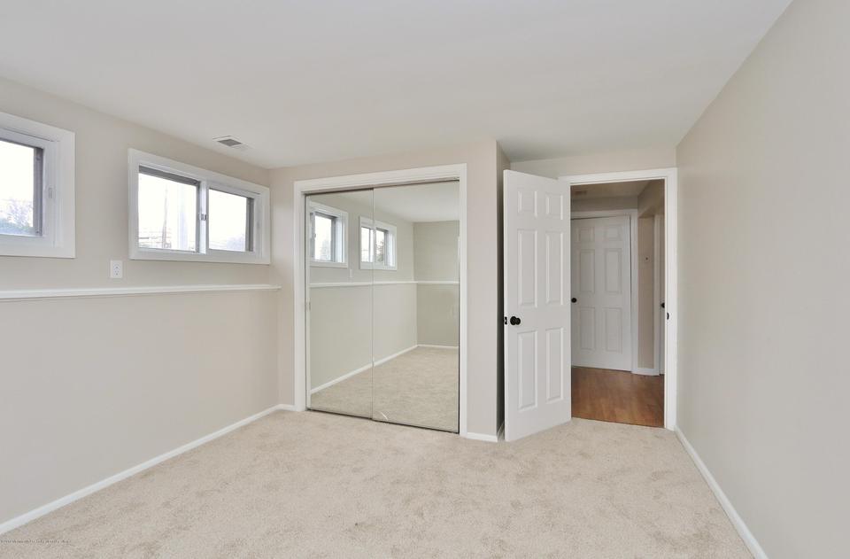  27 Old Queens Blvd, Manalapan, NJ 07726 photo 24